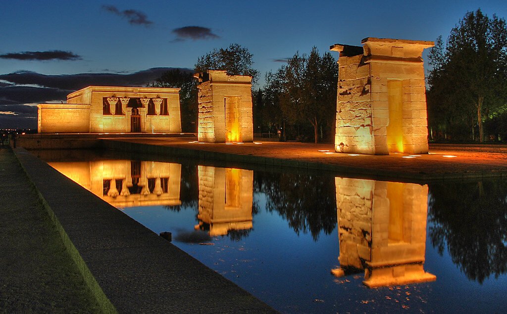 debod de noche (hdr)
