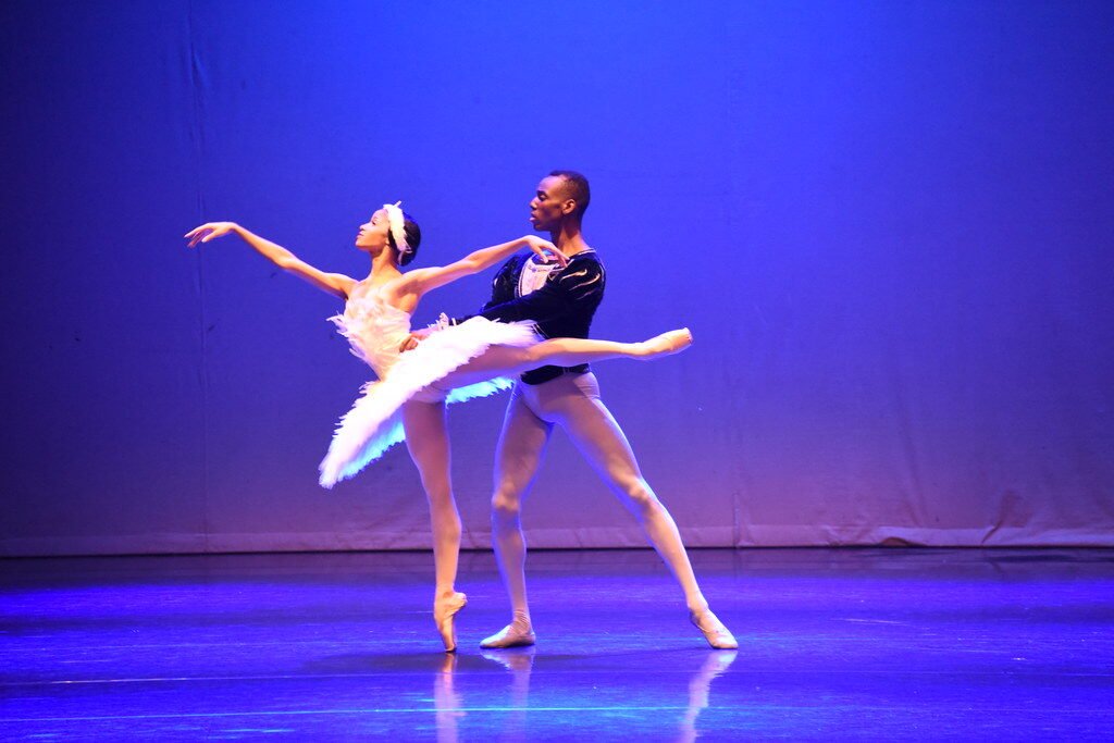 Australian and Indonesian dancers celebrate history of ballet