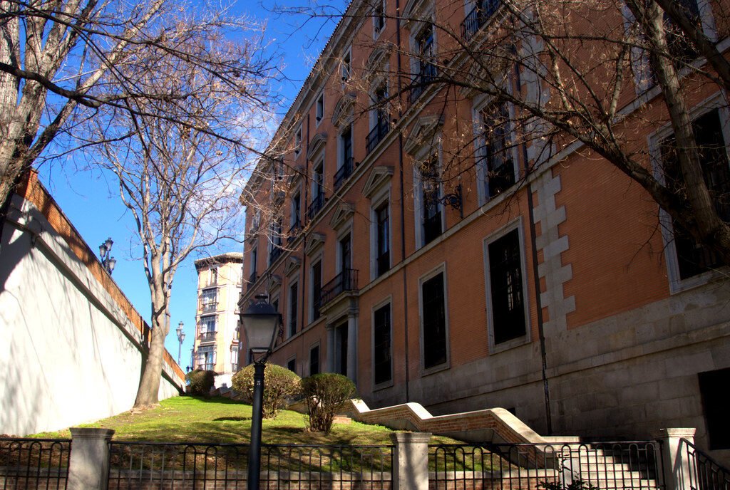 Marruecos: Mapa, Bandera y Datos del País ESCALINATA DEL FOTOGRAFO ALFONSO, MADRID DE LOS AUSTRIAS 8767 3-2-2019