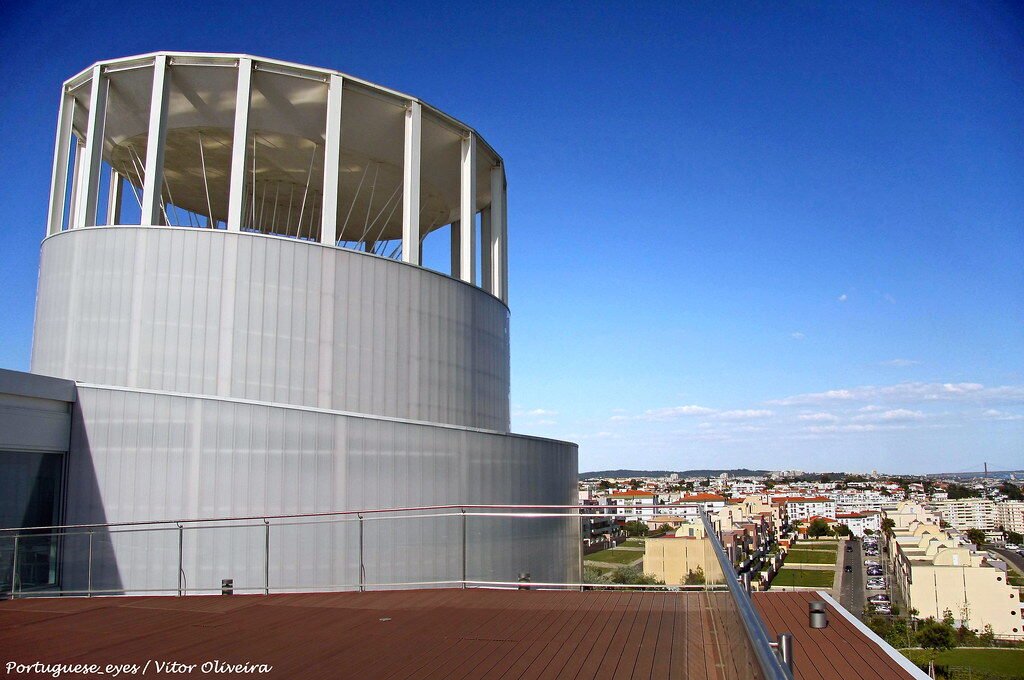 Portugal: Mapa, Bandera y Datos del País Parque dos Poetas - Oeiras - Portugal 🇵🇹